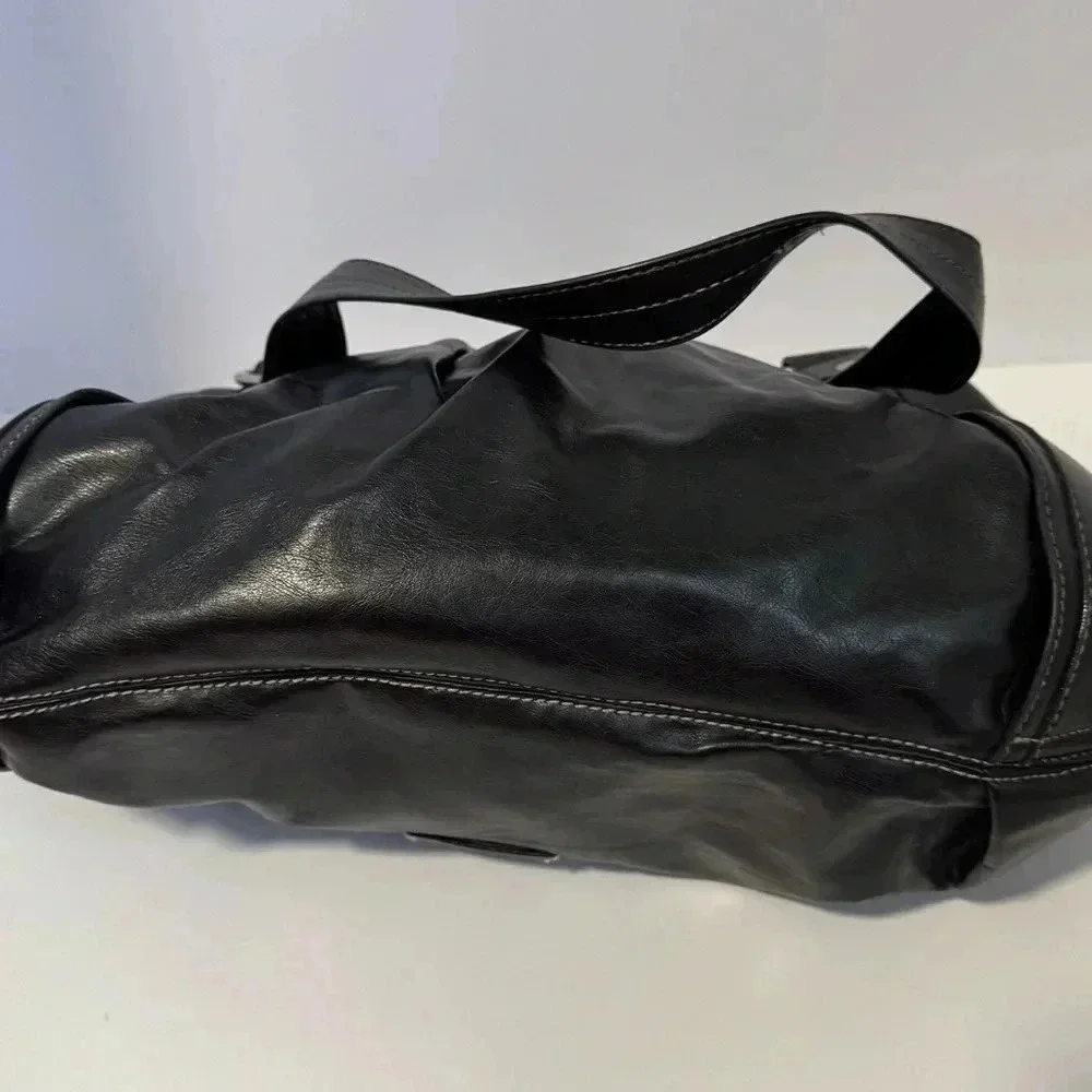 Nine  and Co  black leathe purse